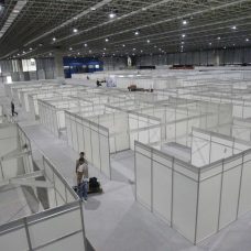 Hospital de campanha está sendo erguido no Pavilhão 3 do Riocentro. Foto: Marcos de Paula / Prefeitura do Rio