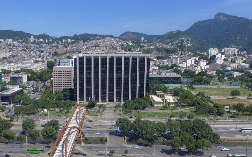 Fachada da sede da Prefeitura do Rio, o Centro Administrativo São Sebastião (CASS), na Cidade Nova