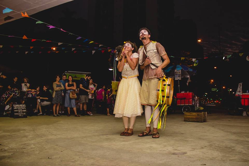Teatro e cultura estão nas opções de atividades para colônias de férias da Prefeitura: na foto, Cordel da Lua Madrinha / divulgação