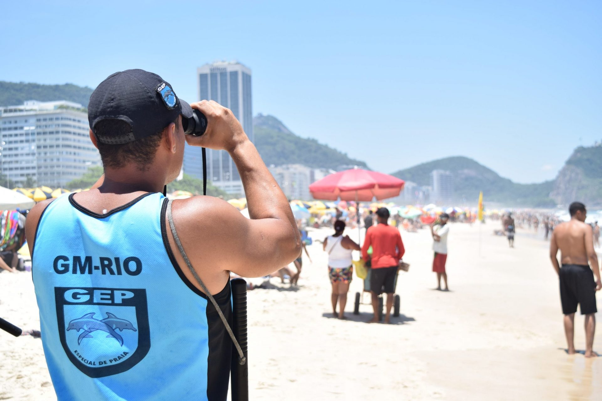 Guarda Municipal em ação na Praia de Copacabana. Foto: Robert Gomes / divulgação GM