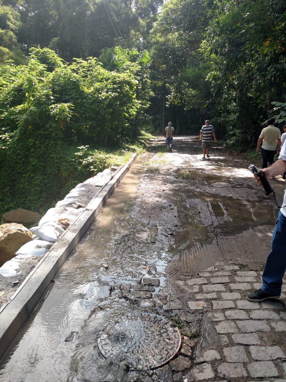 Vazamento de esgoto em rua do Horto - Foto: Divulgação / Prefeitura