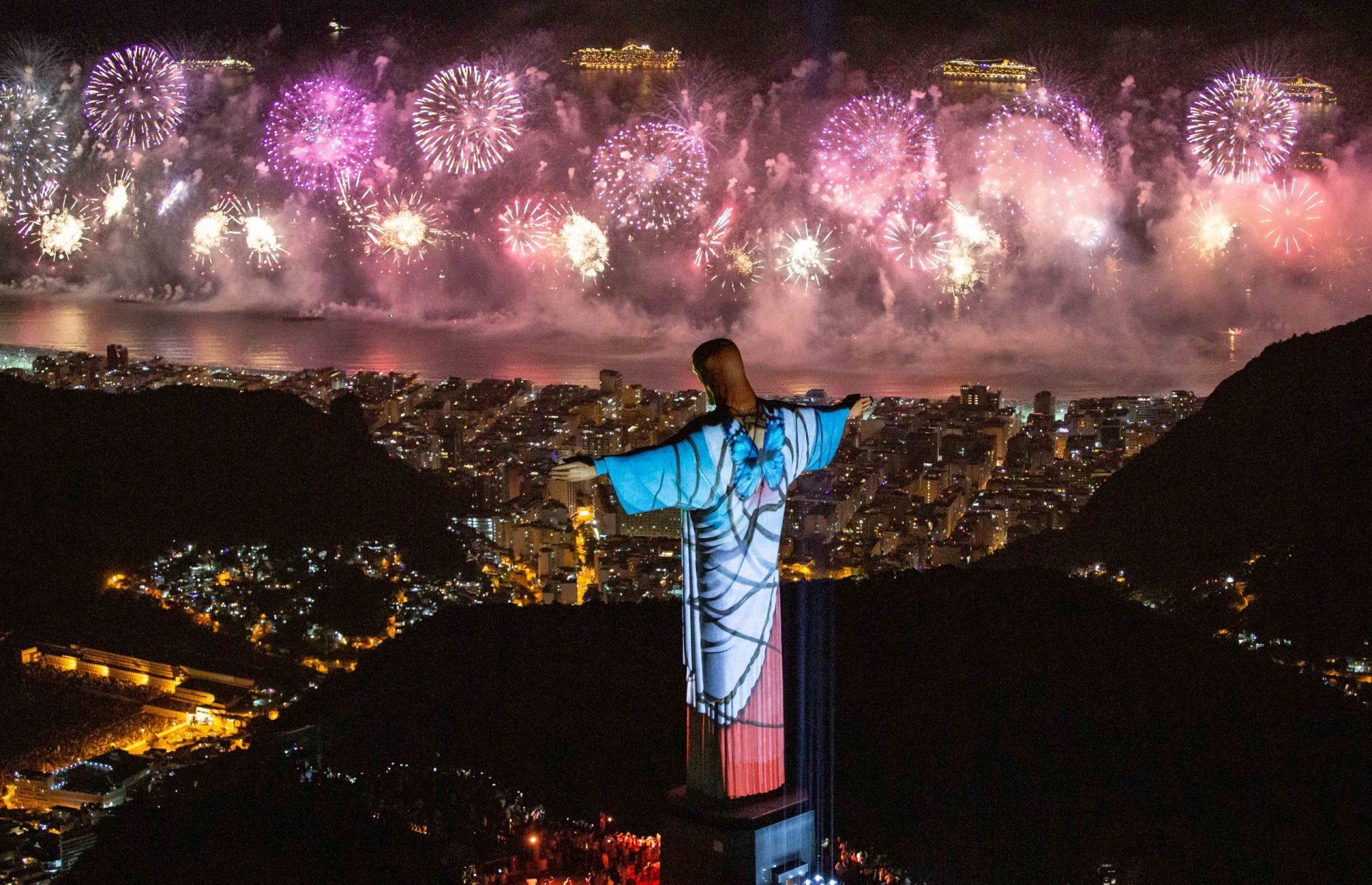 Cristo Redentor no Réveillon 2020. Foto: Fernando Maia / Riotur